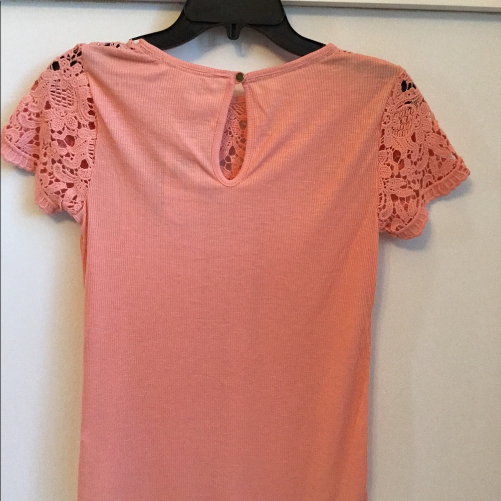 Blouse - Picture 2 of 3